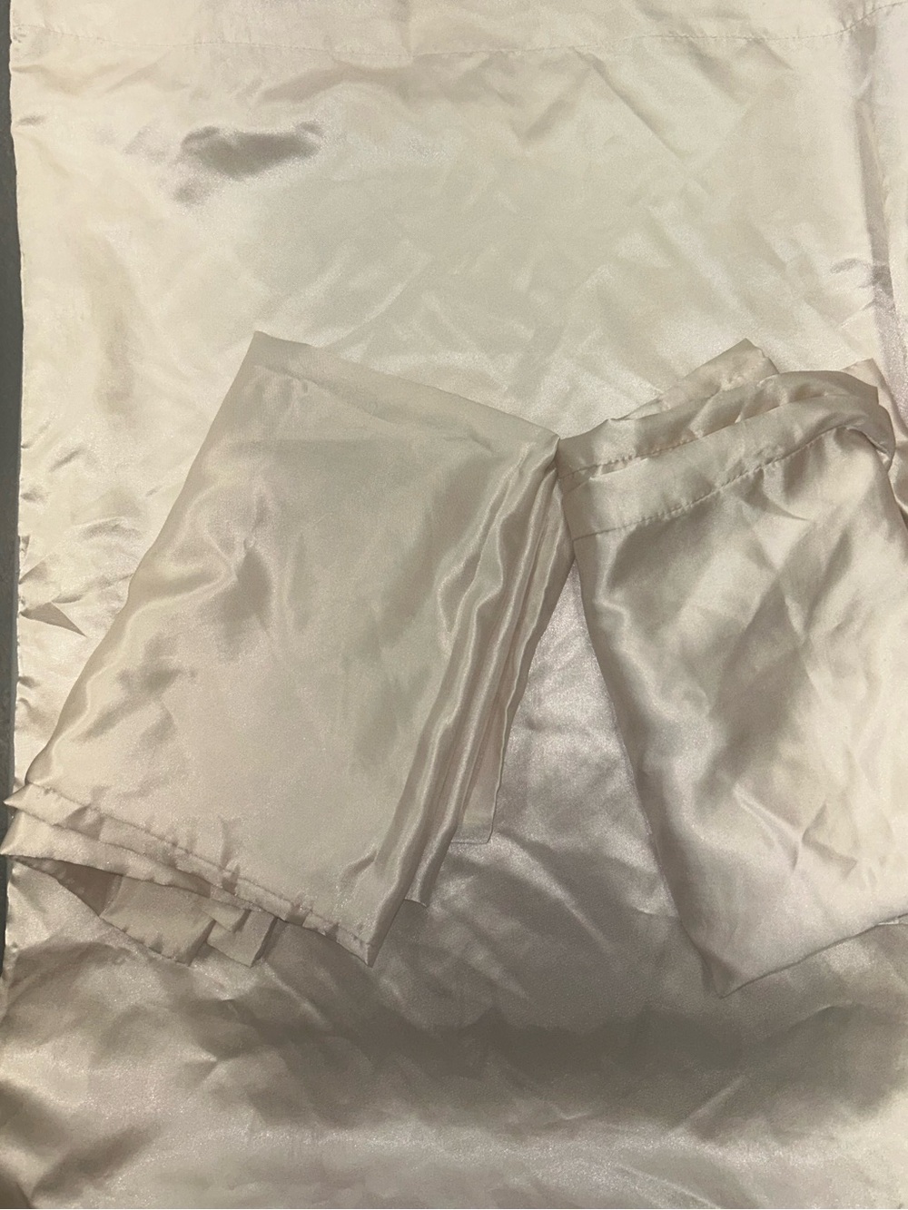 Satin Pillowcases in Champagne